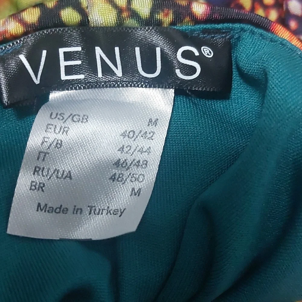 Venus dress - Picture 5 of 6